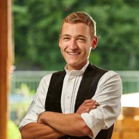 team-simeon-weiß.min team-simeon-weiß.min